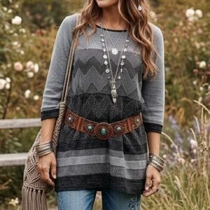 Cleo Petites Geometric Tunic Sweater Metallic Silver Black Dark Academia Boho